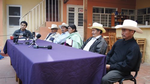 Conferencia de prensa del Ejido Candelaria sobre autopista San Crittóbal - Palenque