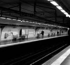 El para qué CUENTOS DESDE EL OTRO LADO (Madrid) – Confía, confía, confía… Respiré profundamente. El vaivén del metro, el último encuentro con ella. – Confía, confía, confía…...