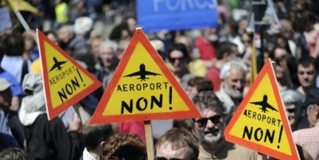 Mensaje de l@s ocupantes de las tierras amenazadas por el proyecto del aeropuerto internacional en Notre Dame des Landes, Francia, a l@s compañer@s en lucha...