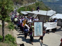 El día  14 de abril, 104 personas pertenecientes a la comunidad católica del Ejido Puebla, regresaron a sus casas para trabajar su tierra y reincorporarse...