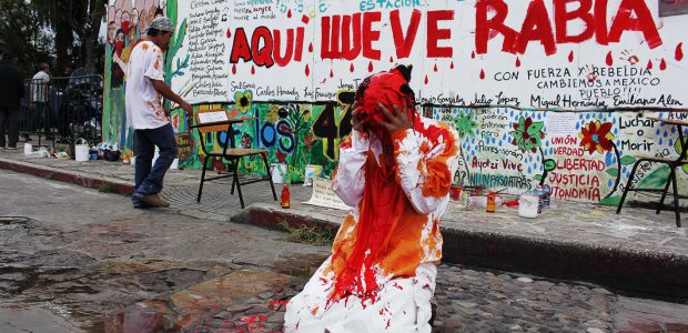 Ayotzinapa                             Acción por Ayotzinapa en Caracol II del EZLN, Oventic, Chiapas:...